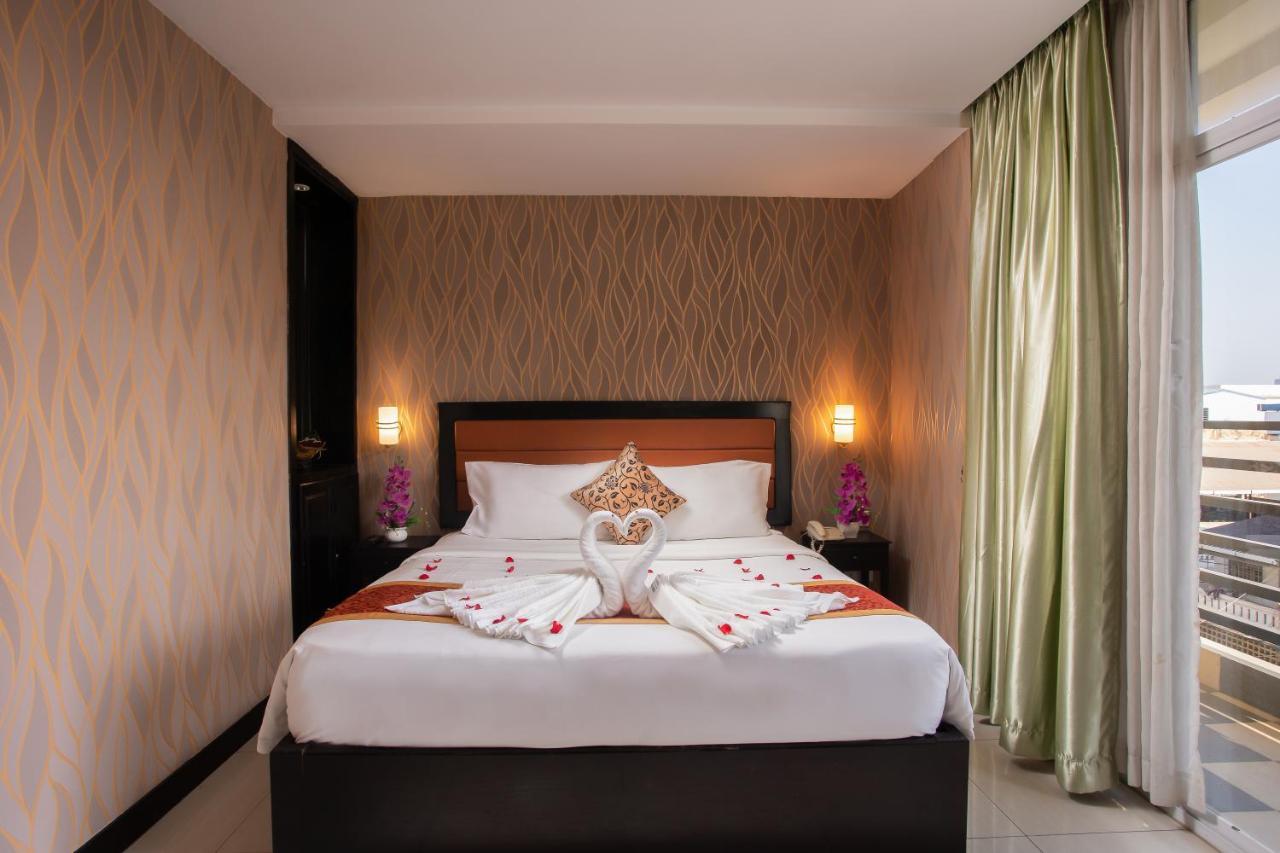 Rumduol Grand Hotel Phnom Pen Exterior foto